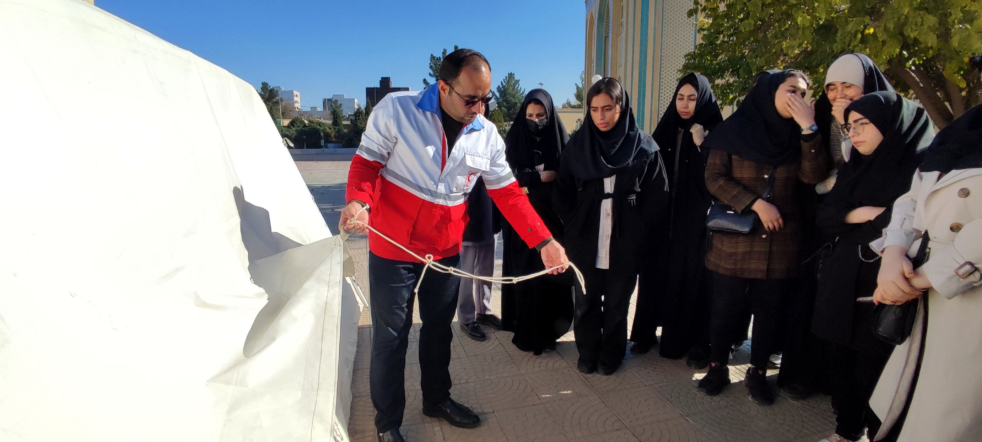 برپایی کارگاه آموزشی اسکان اضطراری هلال احمر در دانشگاه آزاد شیروان