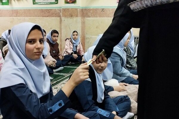 مراسم چهارشنبه‌ امام‌ رضایی در بهارستا‌ن دو