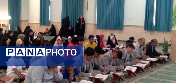 برگزاری محفل انس با قرآن‌‌کریم در دارالقرآن امام علی (ع) بندرعباس