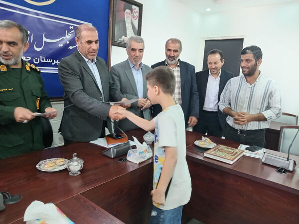 تجلیل از دختران برگزیده رشته‌های علمی ورزشی شهرستان جعفرآباد