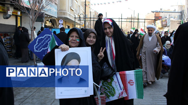 حس و حال نوجوانان در جشن چهل و ششمین سالگرد پیروزی انقلاب اسلامی 