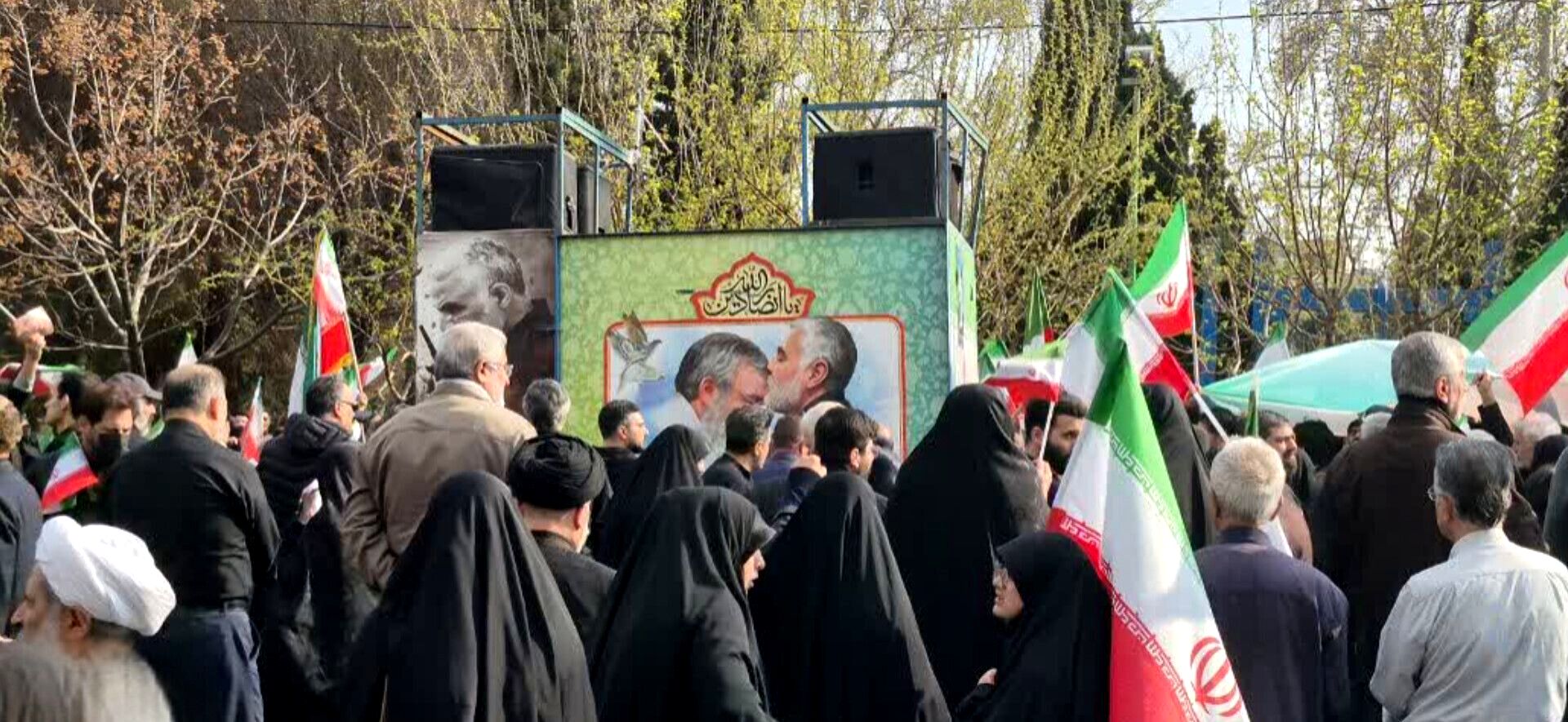 تهران، قلب تپنده‌ی ایثار؛ بدرقه میلیونی ناوشکن دنا و سرداران شهید 