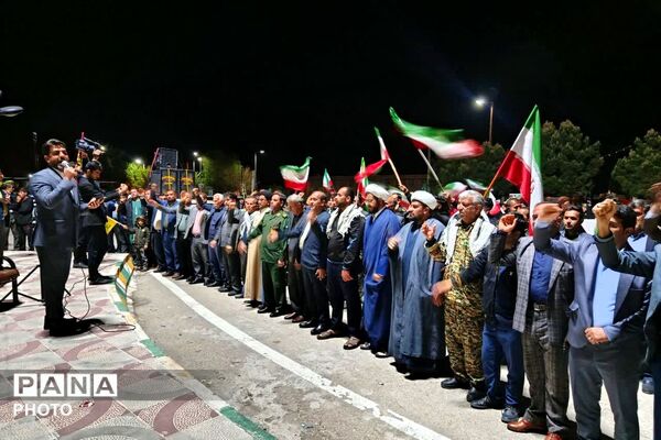 دیشموکی‌ها همچنان پای کار انقلاب