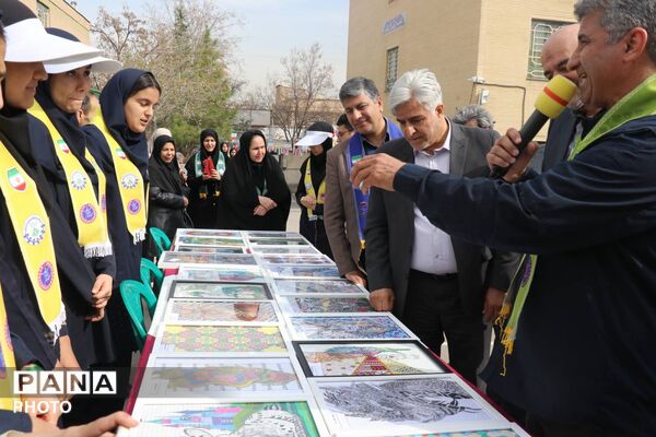 همایش «یاوران انقلاب» ناحیه ۶ مشهد در دبیرستان یاس ۲ 