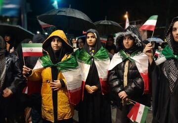 شامگاه بیست ونهمین شب عروج ملکوتی پیشوای الهی امت وتجدید عهدوفاداری با ولی امر زمان در میدان امام (ره) شهرستان کوهدشت
