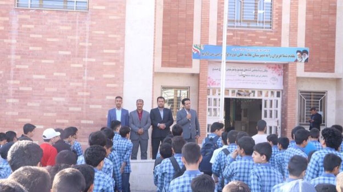 موفقیت دانش آموزان آغاز راهی بزرگ‌ برای توسعه و پیشرفت کشور است