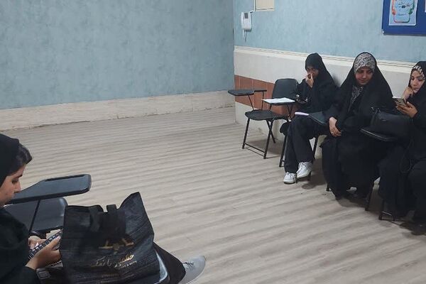 فعالیت مرکز انتخاب رشته کنکور رهمنون اداره آموزش و پرورش کهریزک