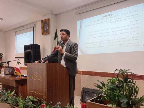 کارگاه آموزشی توانمندسازی مدیران و معاونان اجرایی مدارس متوسطه اسلامشهر