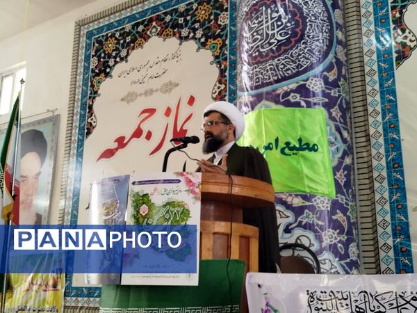 گرامیداشت سالروز ورود امام خمینی به میهن در نماز جمعه گلوگاه 