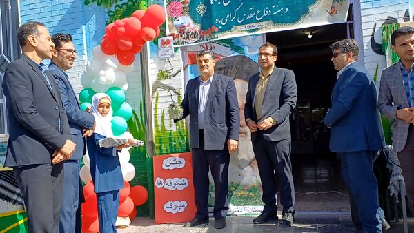 آیین جشن شکوفه‌ها در دبستان زکیه شیروان
