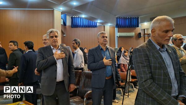 رقابت‌های انتخاباتی انجمن‌های ورزشی در دبیرستان آرمینه مصلی‌نژاد
