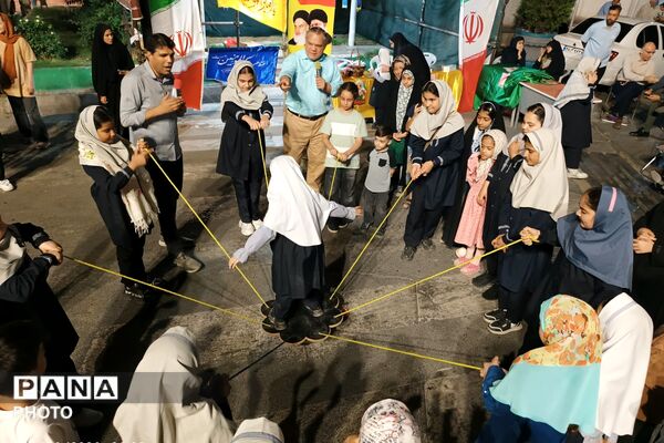  روز پرجنب‌وجوش دانش‌آموزان ورامین در غرفه آموزش و پرورش