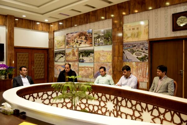 دیدار صمیمانه مسئولین سازمان‌ها و ادارات کاشمر با شهردار
