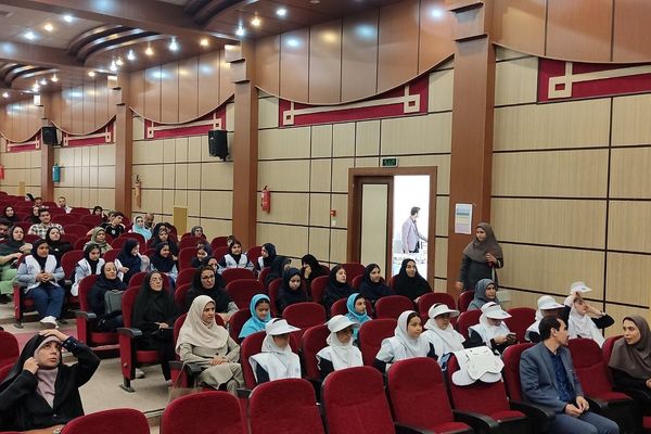 تجلیل از حافظان سلامت و ایمنی در رباط کریم