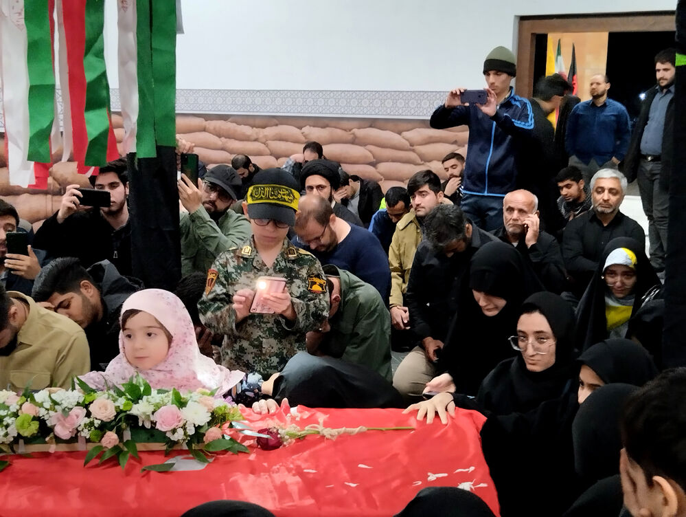 وداع با پیکر شهید «محسن صداقت» در معراج الشهدای قم