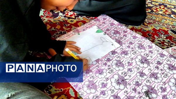 برپایی غرفه کودک در حاشیه نماز جمعه شهرستان کاشمر