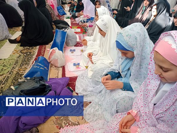 دهه نودی‌ها در نماز عبادی سیاسی جمعه