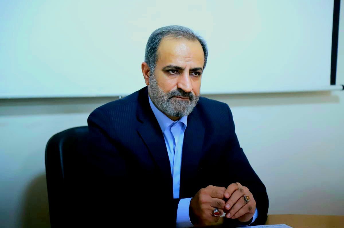 معلمان نقش کلیدی در آشنایی دانش‌آموزان با فرهنگ ایثار و شهادت دارند