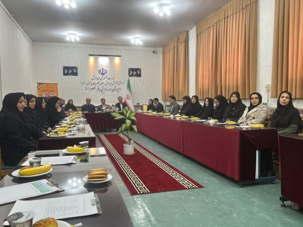 مراسم تجلیل از فعالان و مقام‌آوران عرصه پژوهش و تحقیقات ناحیه یک تبریز