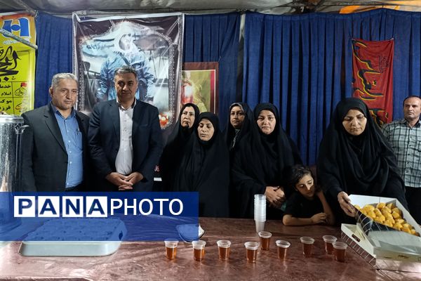 خدمت‌رسانی دانش‌آموزان و فرهنگیان شهرستان اسلام آباد غرب در مواکب اربعین حسینی