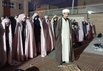 برگزاری ضیافت افطاری در دبیرستان هیئت امنایی خراسانی زاده ناحیه۵ اصفهان 