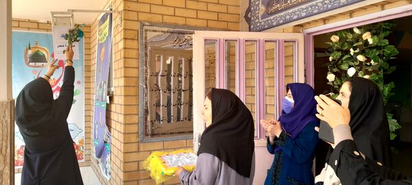 نواختن زنگ نماز با شعار «مِهر با مُهر» در مدارس شهرستان ملارد همزمان با آغاز سال تحصیلی