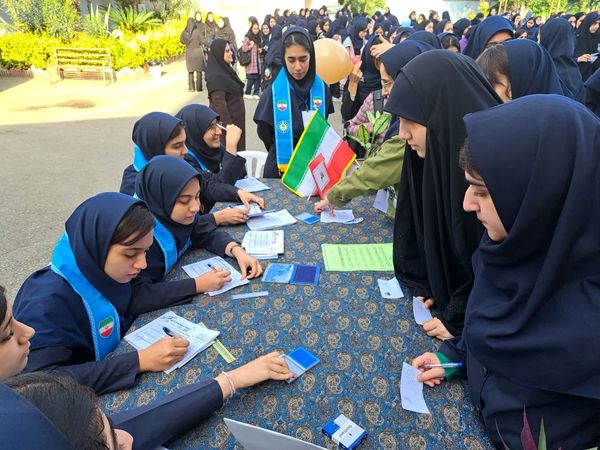 دبیرستان الزهرا قائمشهر پایگاه استانی انتخابات شورای دانش‌آموزی