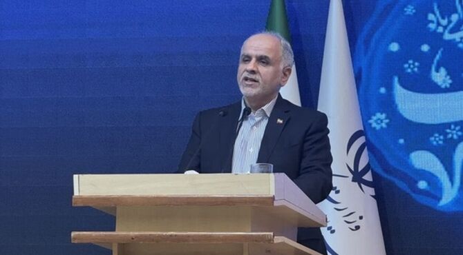 حفظ وحدت ملی مهم‌ترین ضرورت امروز کشور است/ با مدیریت صحیح می‌توان مشکلات را برطرف کرد 