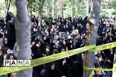 آیین زنجیرزنی هشتم محرم در ابرکوه