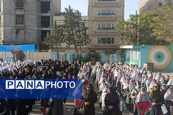  آغاز سال تحصیلی با همراهی حافظان نظم و امنیت در دبستان بعثت ۲