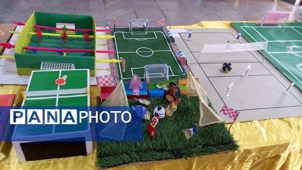 نمایشگاه دست‌سازه‌های دانش‌آموزان در هفته تربیت‌بدنی