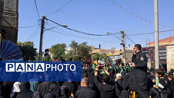 حضور کودکان و نوجوانان در دسته حسینیه اعظم زنجان 