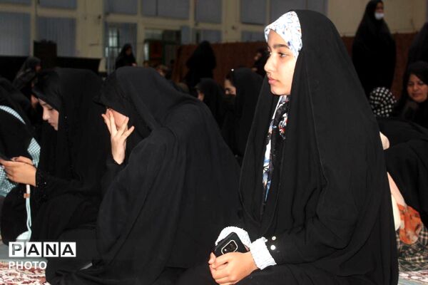 جلوه‌هایی تماشایی از حضور کودکان و نوجوانان مارگونی در غم شهادت امام خامنه‌ای(ره)