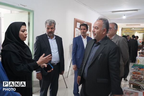 افتتاح نمایشگاه دست سازه های اوقات فراغت در بیرجند