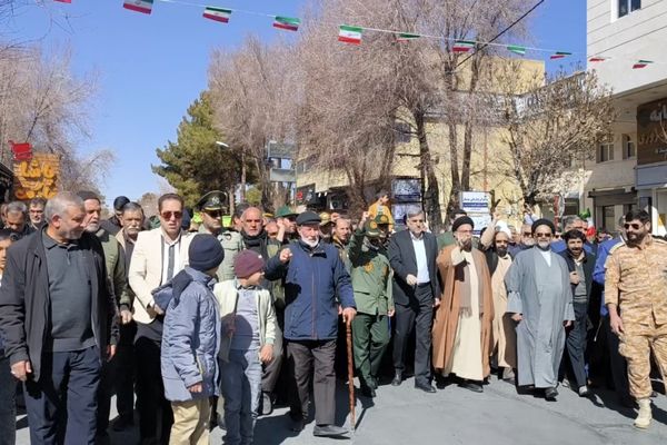 راهپیمایی ۲۲ بهمن در چهل و ششمین سالگرد پیروزی شکوهمند انقلاب اسلامی در شهرستان آباده