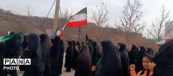  دست خدا عیان شد خامنه‌ای جوان شد 