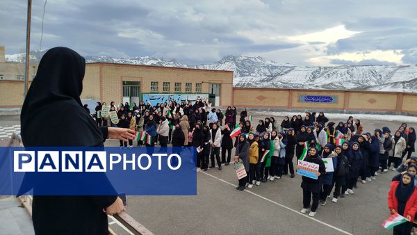 طنین چهل و هفتمین زنگ انقلاب در مدارس شهرستان هوراند