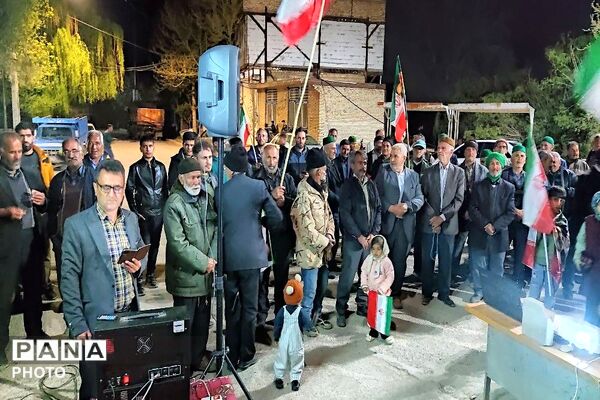 سنگر ما خیابان است 