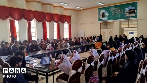 جلسه حوزه رسانه‌ی دانش‌آموزی در شهرستان اردل