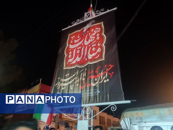 مراسم عزاداری شب عاشورا در خیابان‌های نیشابور 