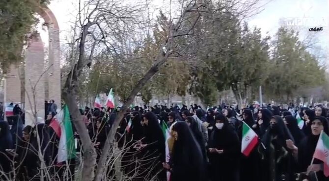 تجمع مردم شریف شهرستان بیجار در گلزار شهدا
