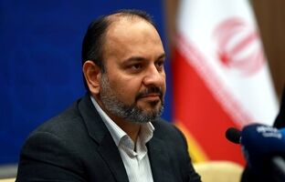 تبدیل چهلم شهدای میناب به موج جدید مطالبه‌گری دانش‌آموزی/ باید میدان را برای حضور دانش‌آموزان فراهم کرد/ بزرگ‌ترین فرصت‌های تربیتی در دل تهدیدها و چالش‌ها شکل می‌گیرد