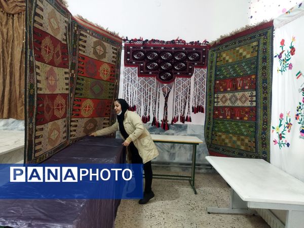 فضاسازی اردوی تمشک توسط دانش‌آموزان و فرهنگیان شهر راز