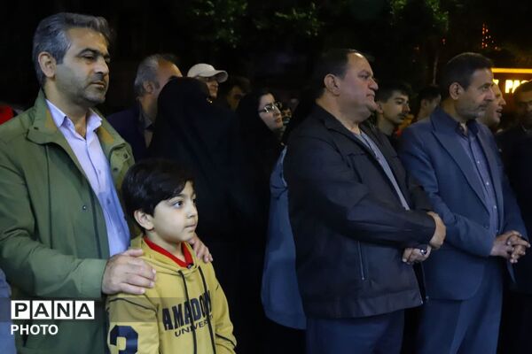 حضور مدیرکل آموزش و پرورش آذربایجان شرقی در هشتادوهشتمین تجمع شبانه‌روزی میدان ساعت