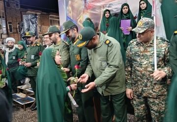 از پاسداران انقلاب در شب مقاومت و خونخواهی تجلیل شدند