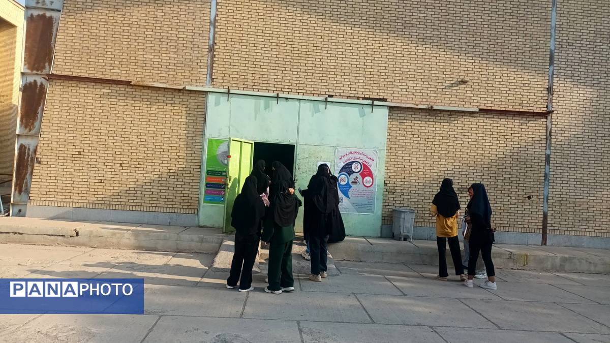 برگزاری آزمون سراسری کنکور در حاجی‌آباد