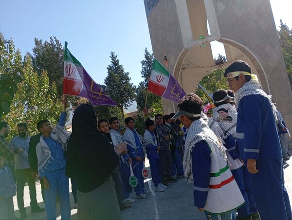 نواخته شدن زنگ استکبارستیزی در گالیکش