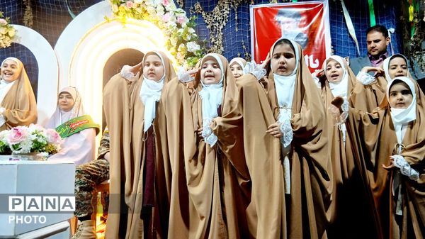 عقد یک زوج بسیجی در حاشیه تجمع؛ قاب متفاوتی از «حماسه حضور» در بناب