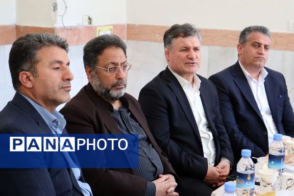 کلنگ زنی هنرستان شهید رضا صفار هرندی 