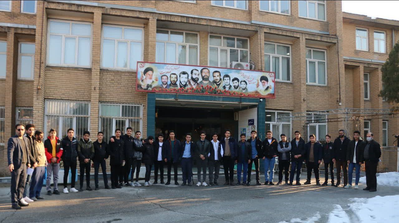 دومین اردوی زیارتی و معرفتی راهیان پیشرفت و امید مدارس شاهد استان مرکزی برگزار شد